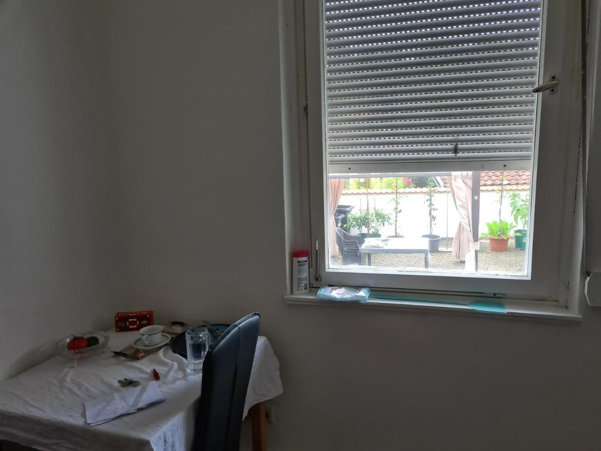Charmantes Helles Zimmer Zentrumnah Und Naturnah Goeppingen Ngoại thất bức ảnh