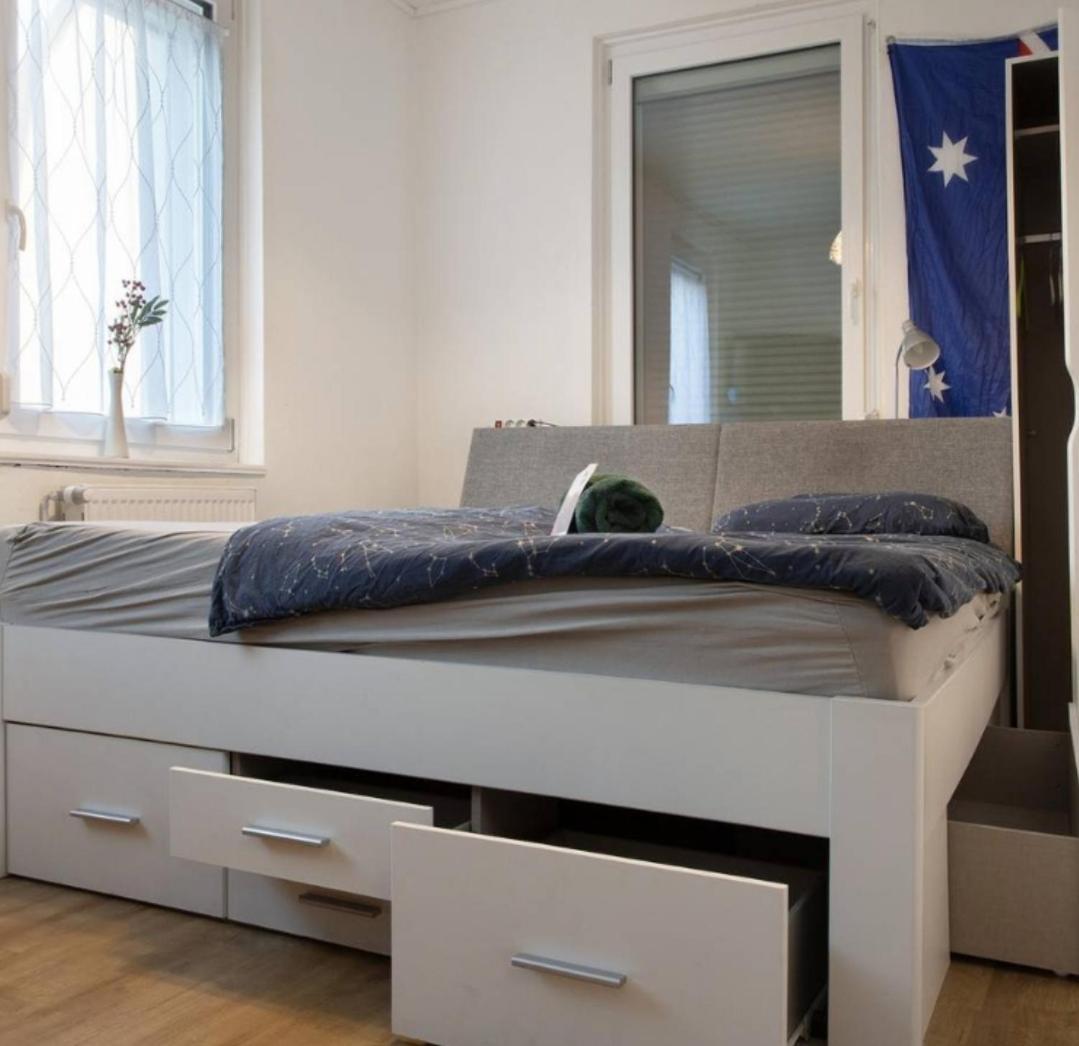 Charmantes Helles Zimmer Zentrumnah Und Naturnah Goeppingen Ngoại thất bức ảnh